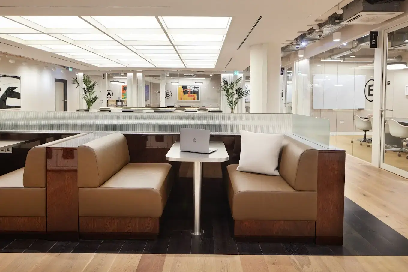 WeWork Gerhofstraße interior photo 3