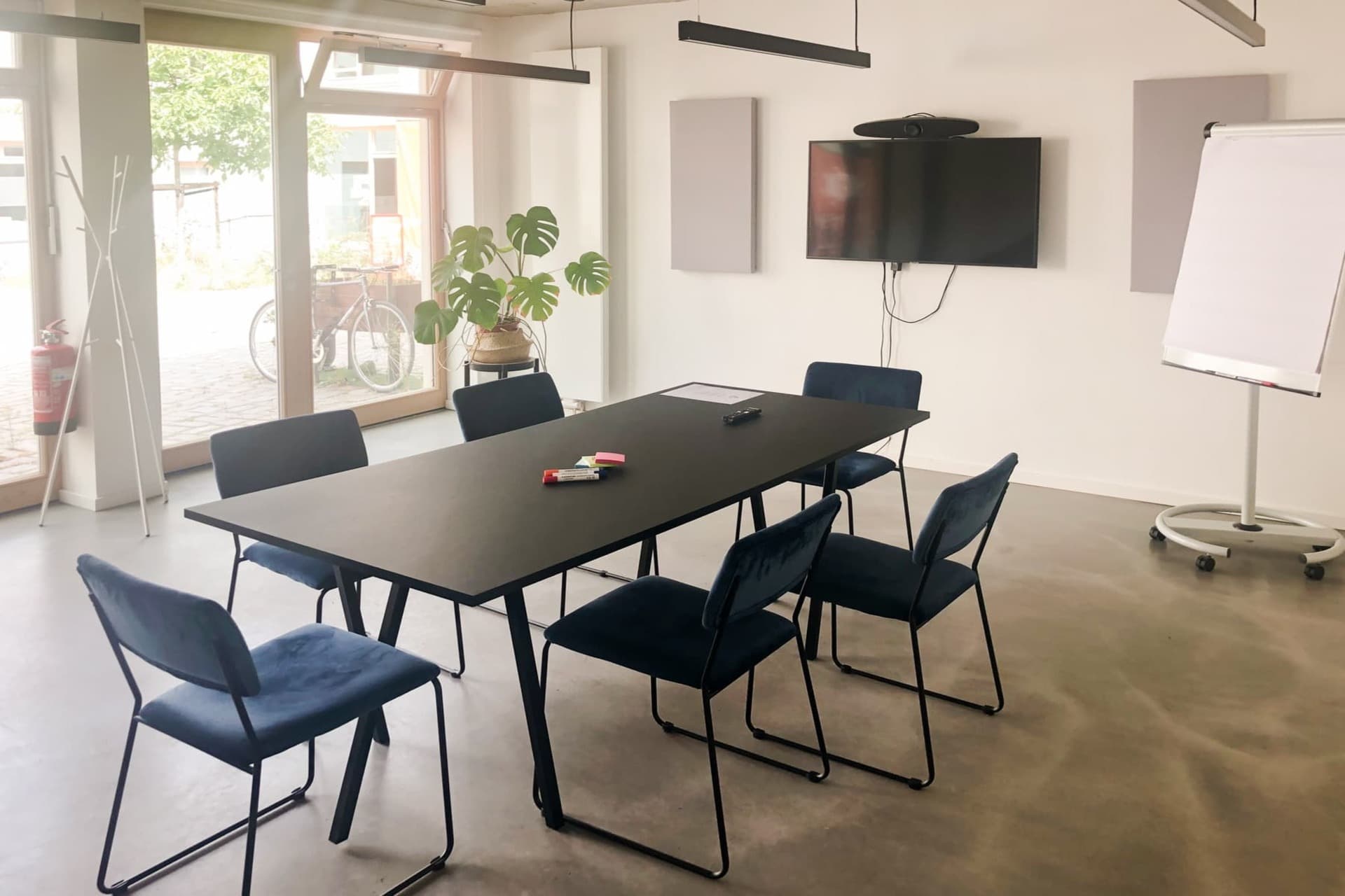 Unicorn Workspace Village interior photo 2