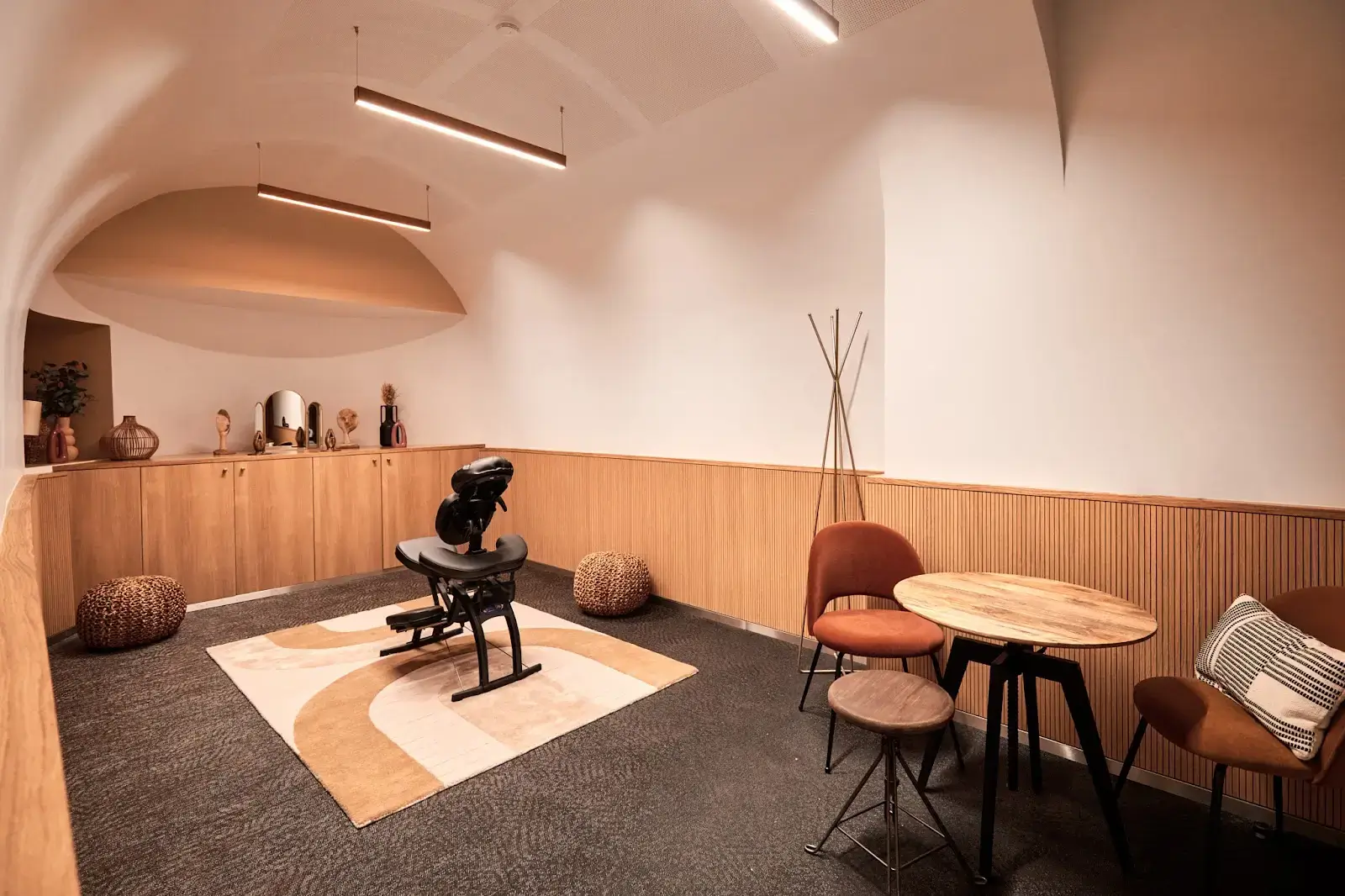 Morning, Saint-Augustin interior photo 7