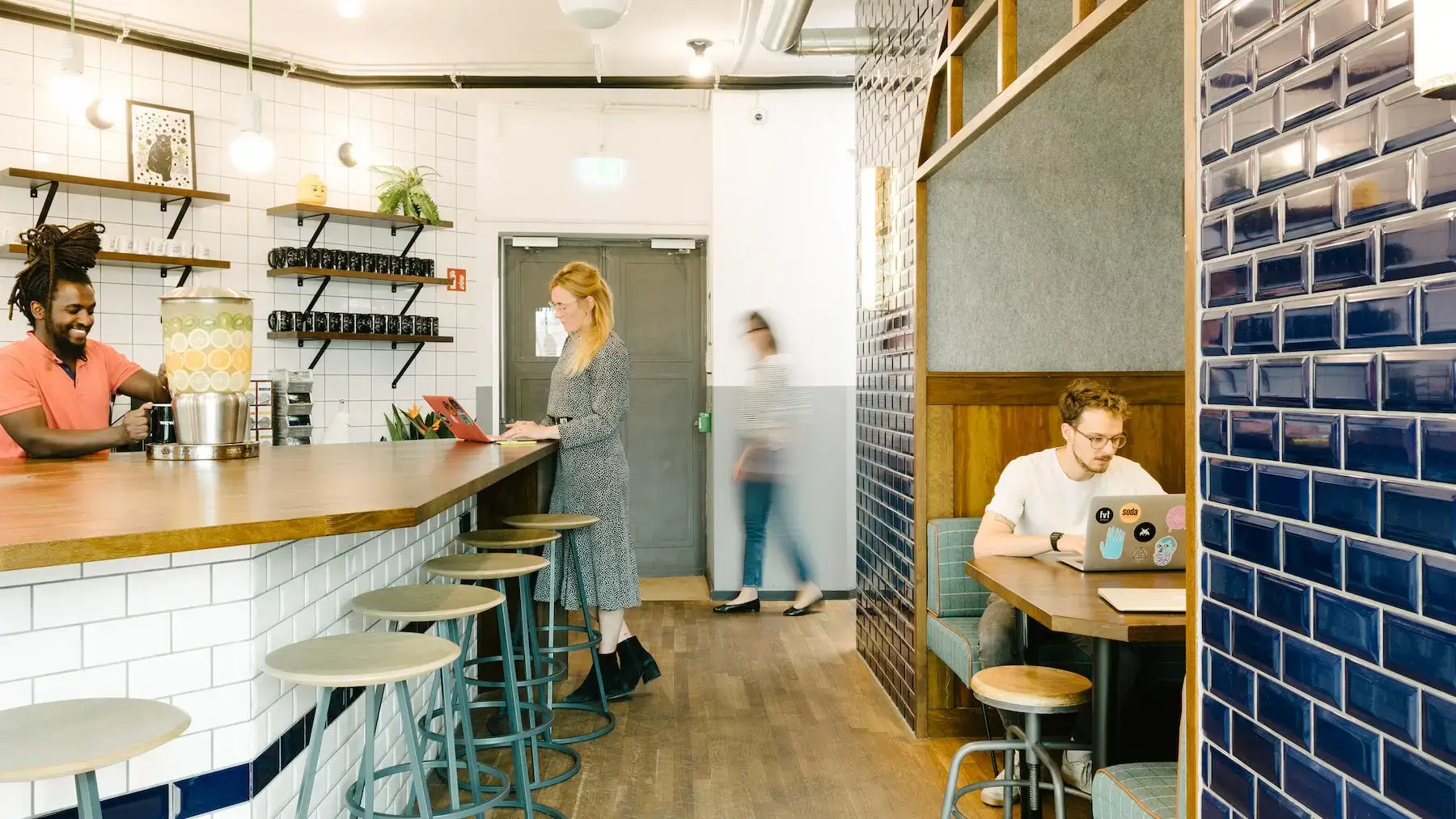 WeWork Neue Schönhauser Straße interior photo 5