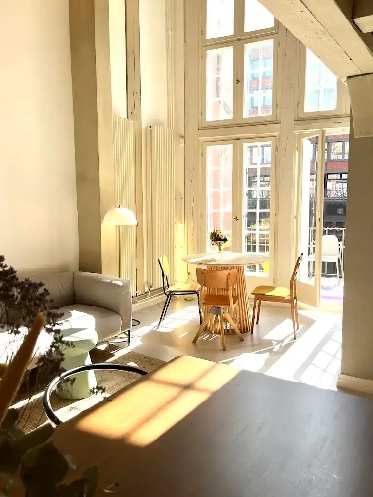 4 WALLS | Coworking | Eventlocation | Café | Store interior photo 2