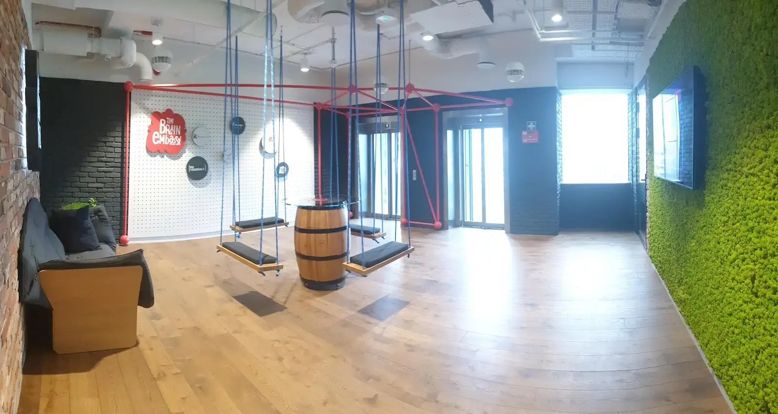 Brain Embassy Konstruktorska interior photo 12