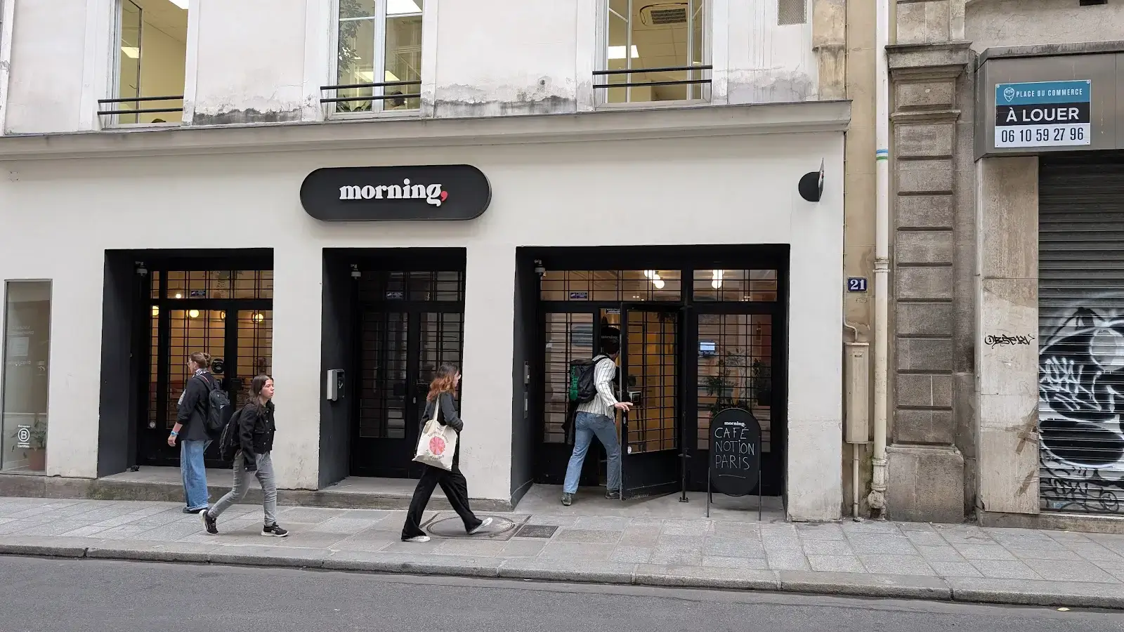 Morning, Cléry interior photo 11