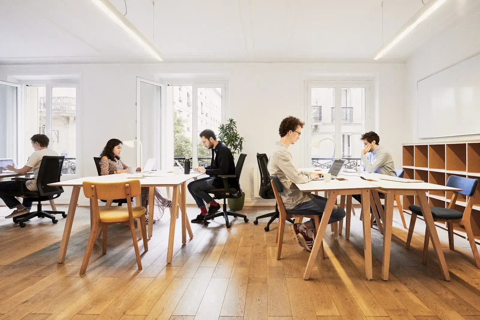 Morning, Caire interior photo 2