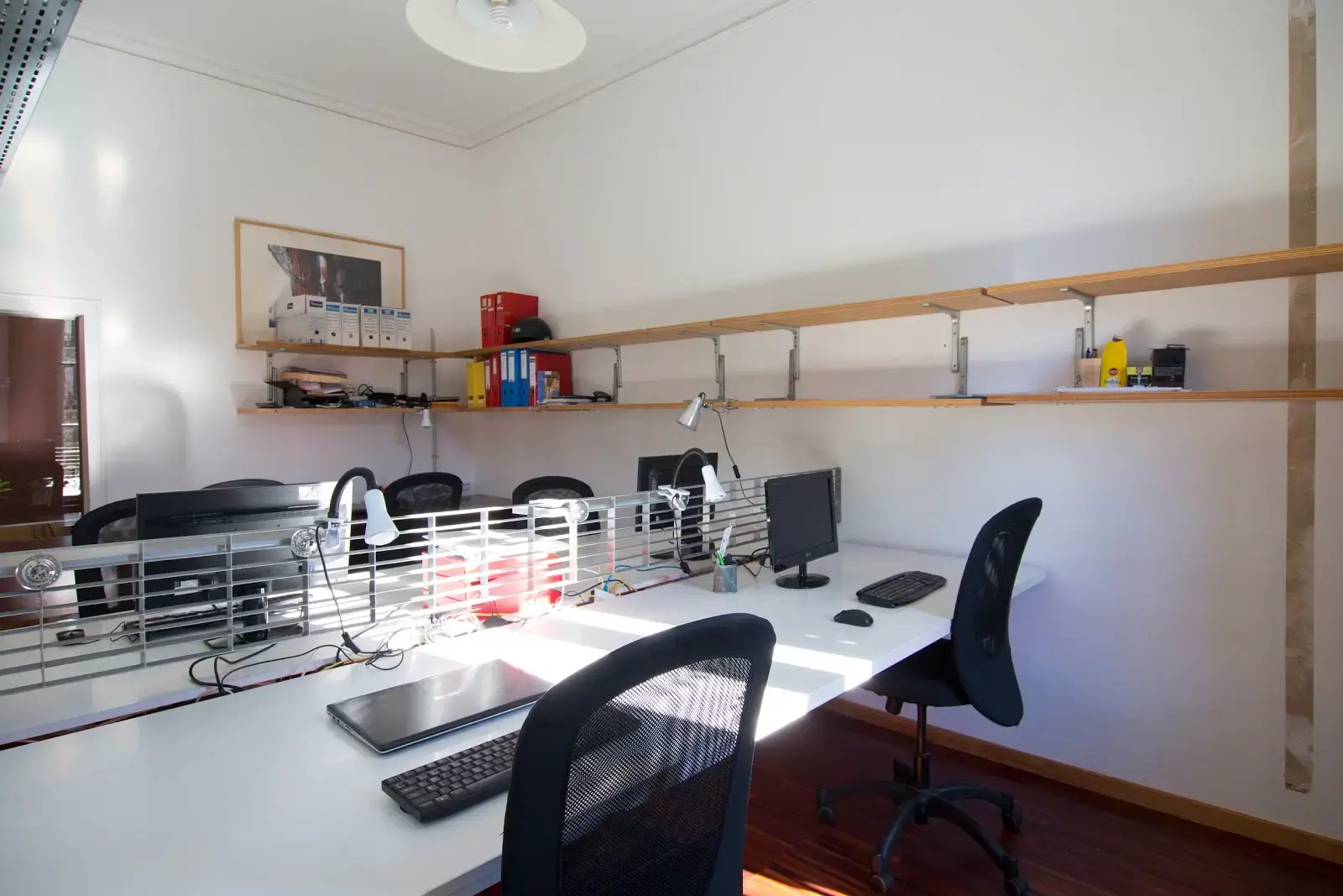 BCN575 interior photo 5