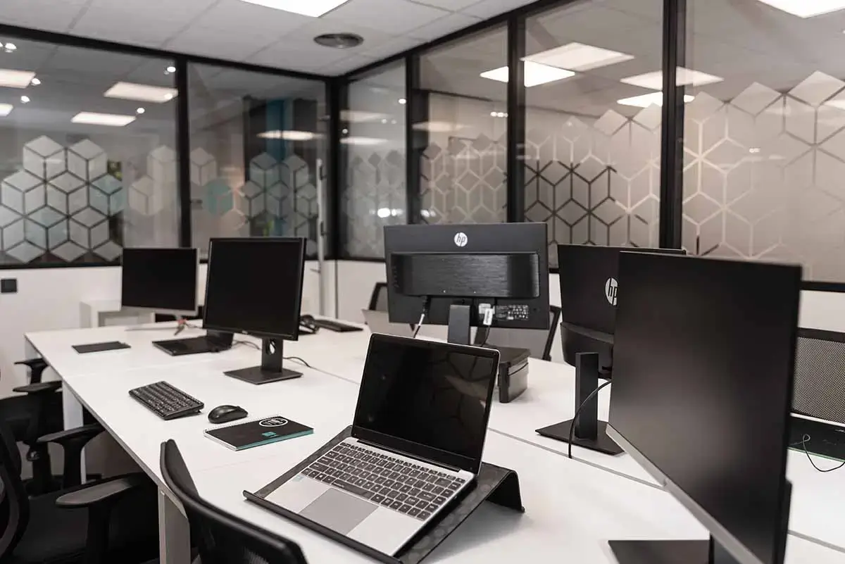 OXYGEN WORKSPACE interior photo 12