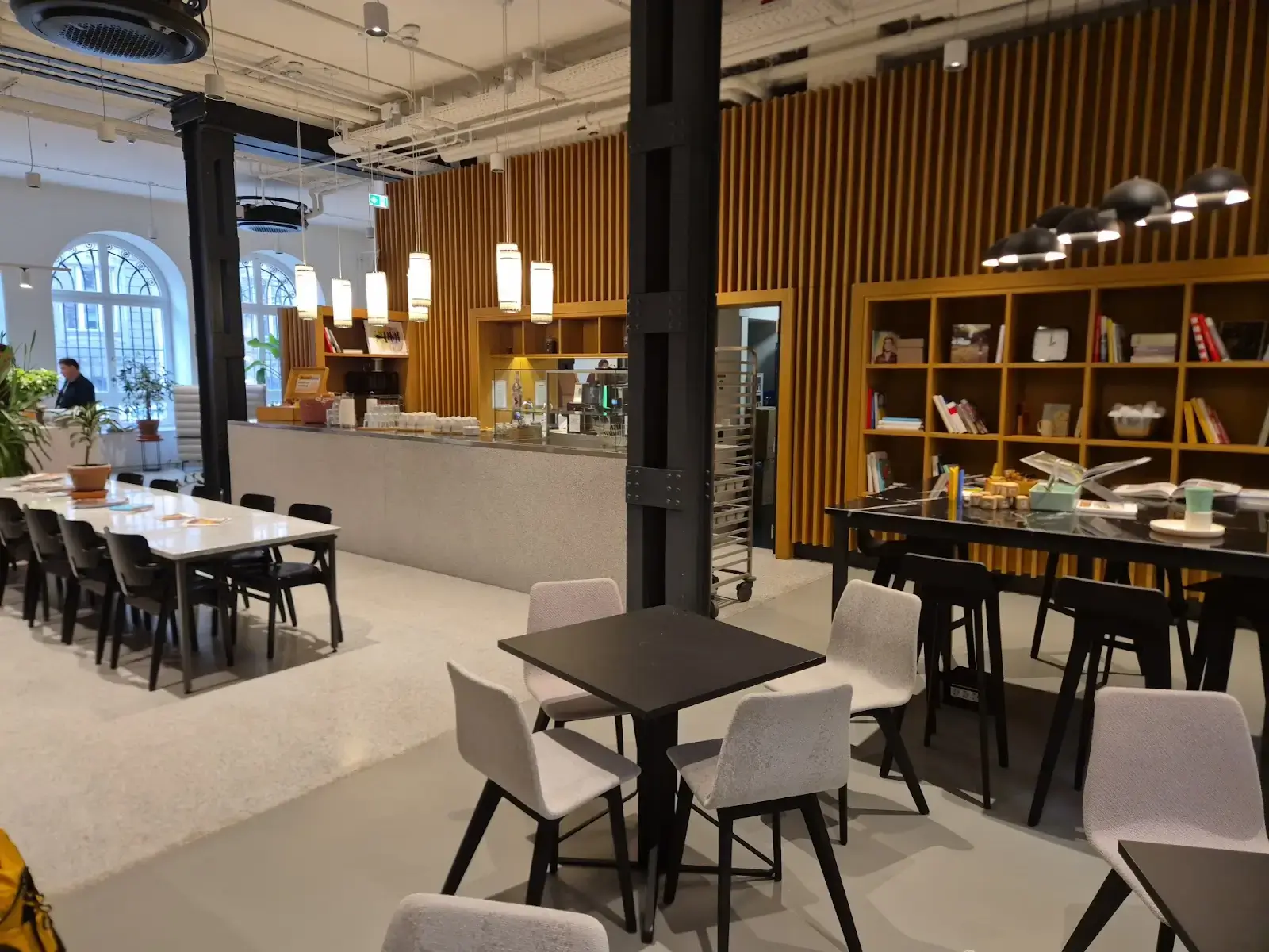 Regus Berlin Gendarmenmarkt interior photo 9