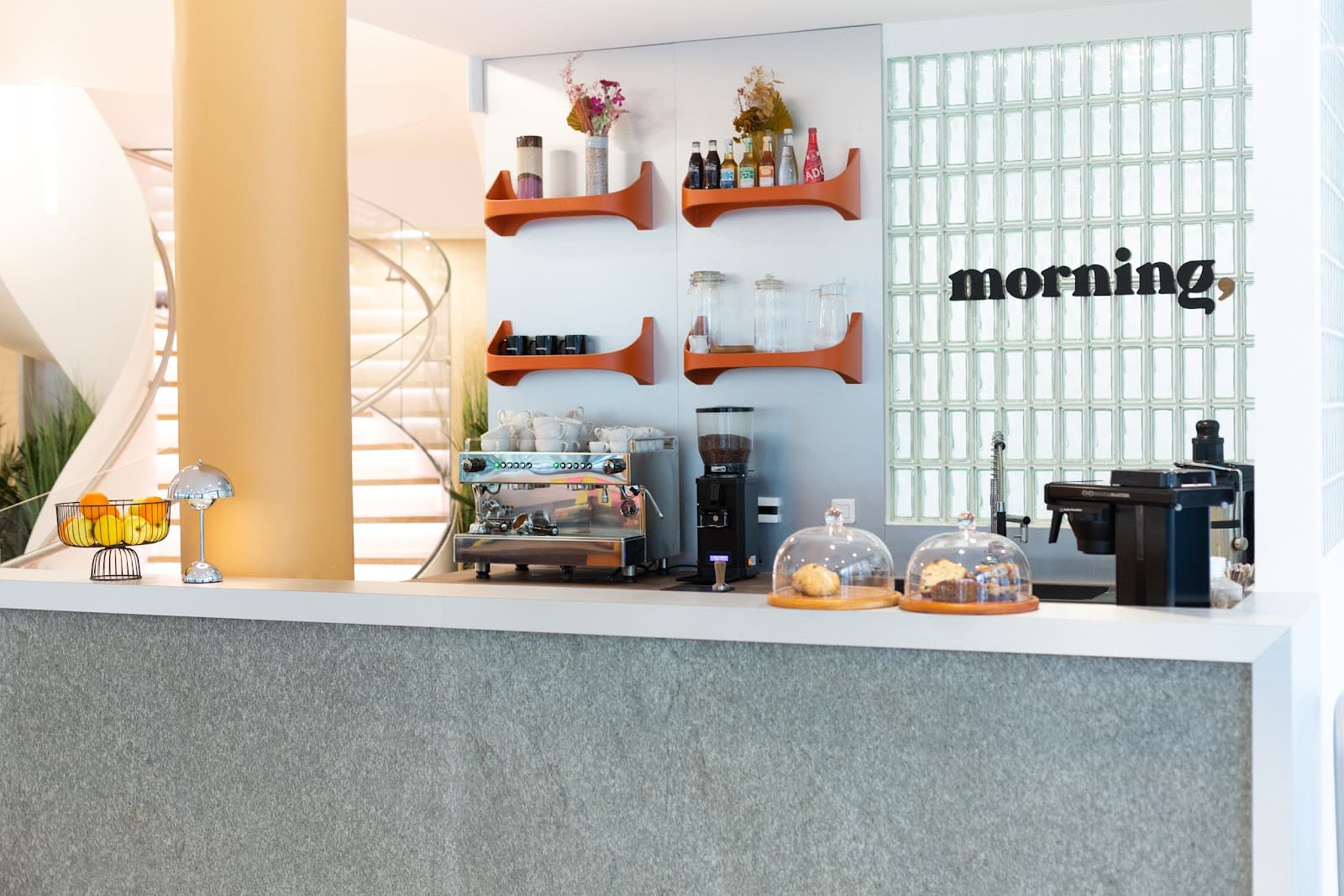 Morning, Pereire interior photo 10