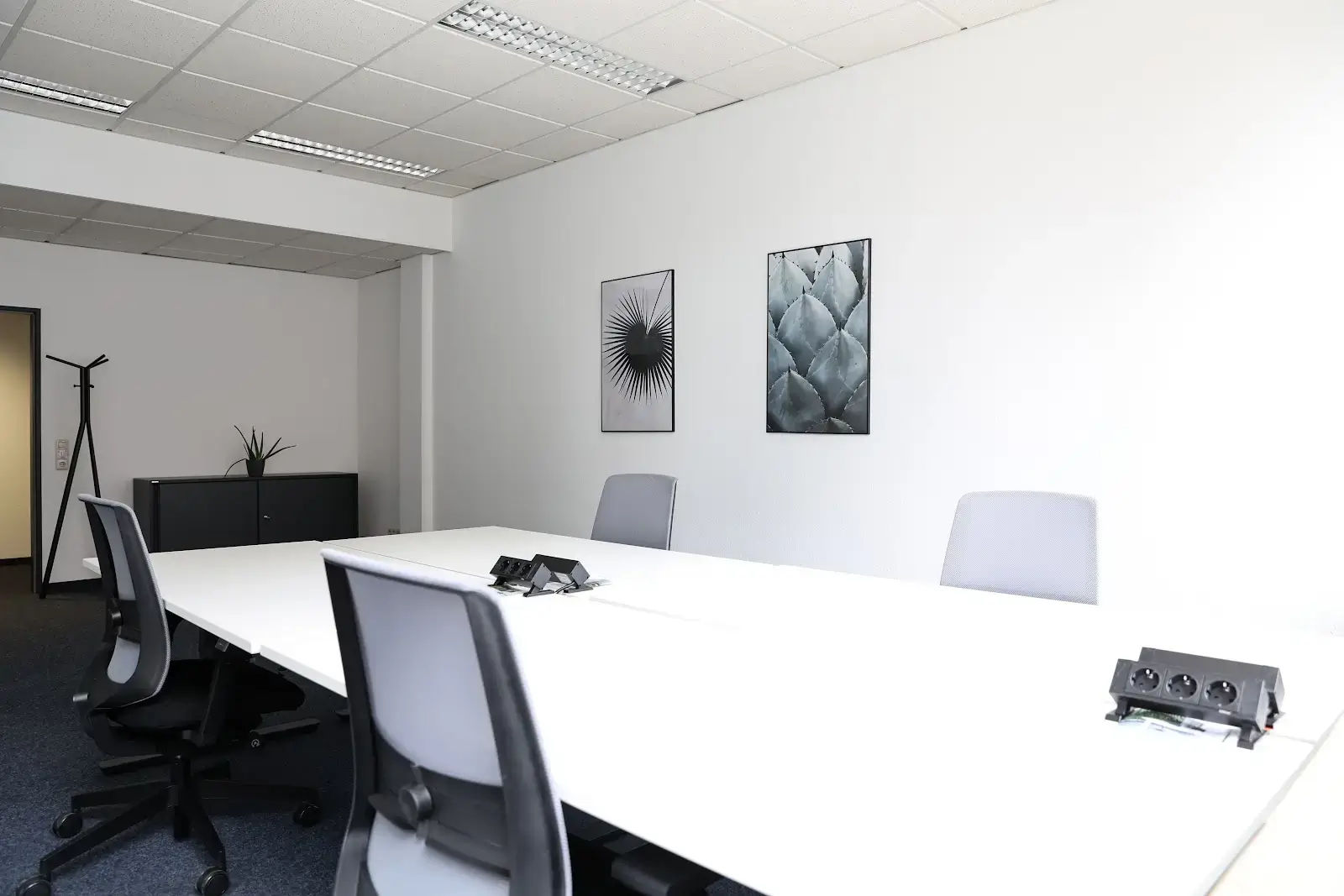 Rivvers Coworking Neuss Eastside interior photo 5