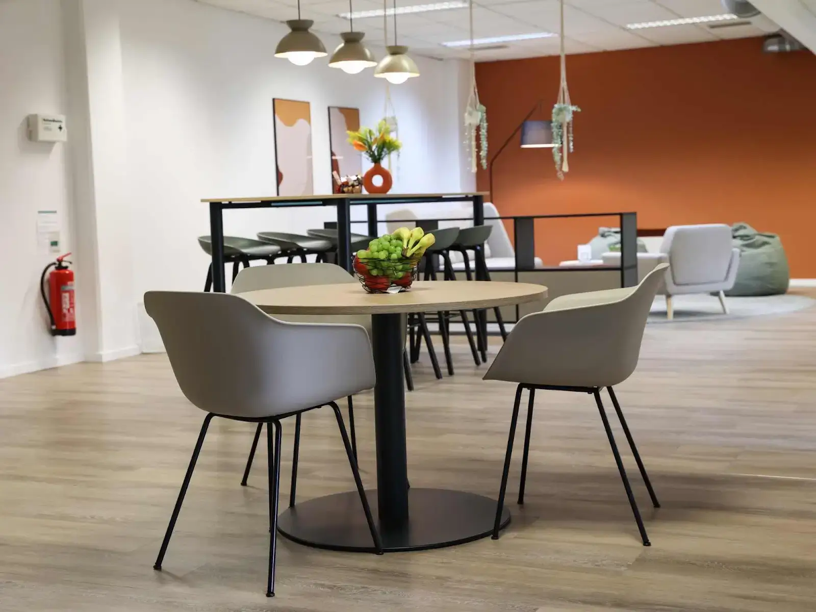 Rivvers Coworking Neuss Eastside interior photo 9