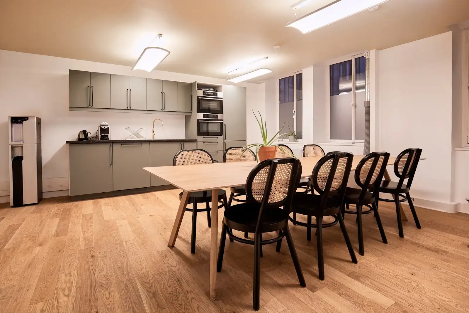 Morning, Victoires interior photo 6