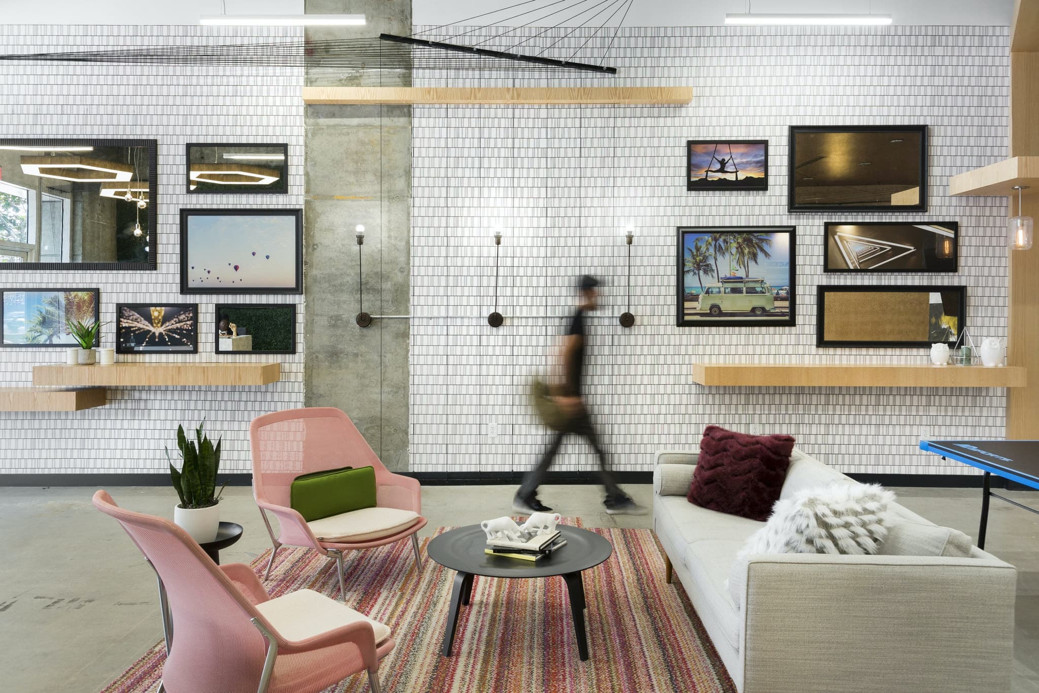 Spaces - Frankfurt Spaces The Docks interior photo 3