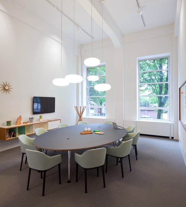 Spaces - Frankfurt Spaces The Docks interior photo 8
