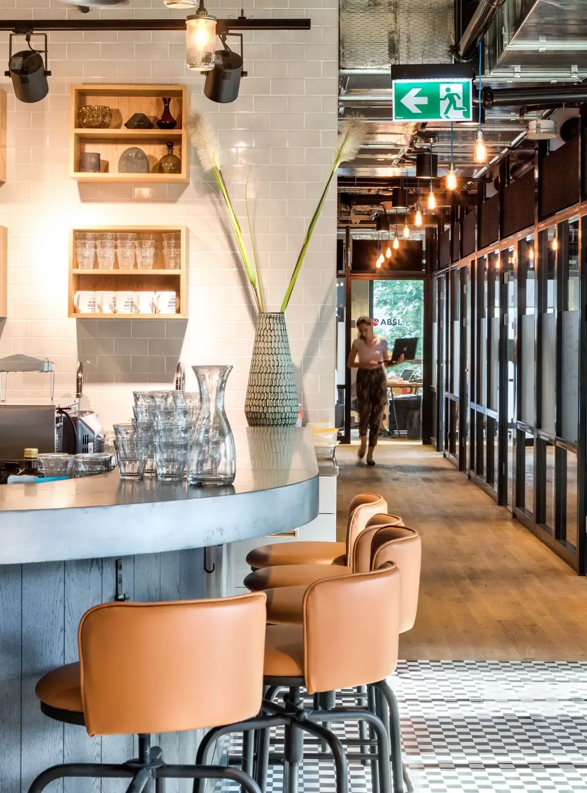 Mindspace Skyliner interior photo 3