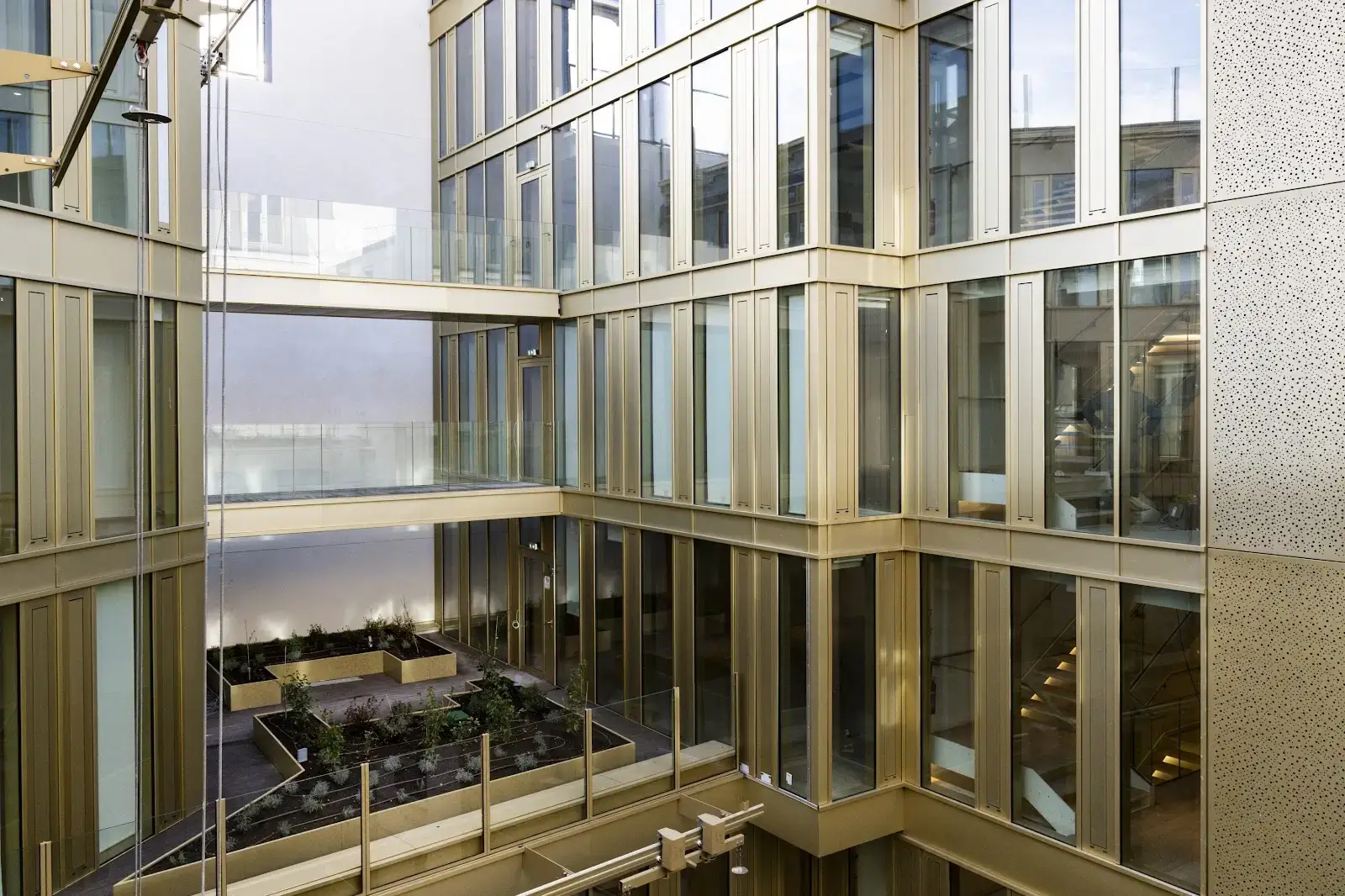 Morning, Bayard interior photo 2