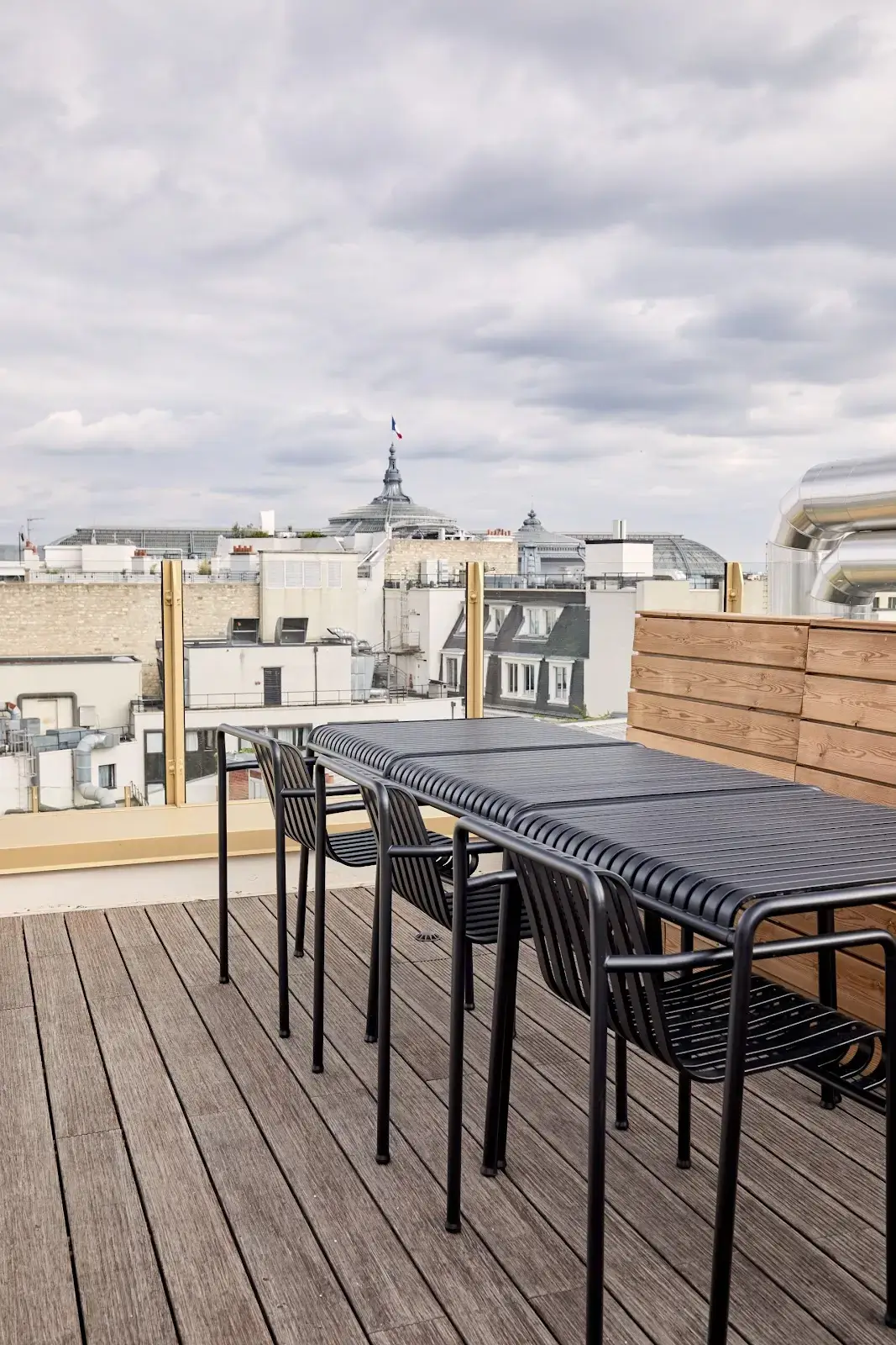 Morning, Bayard interior photo 3