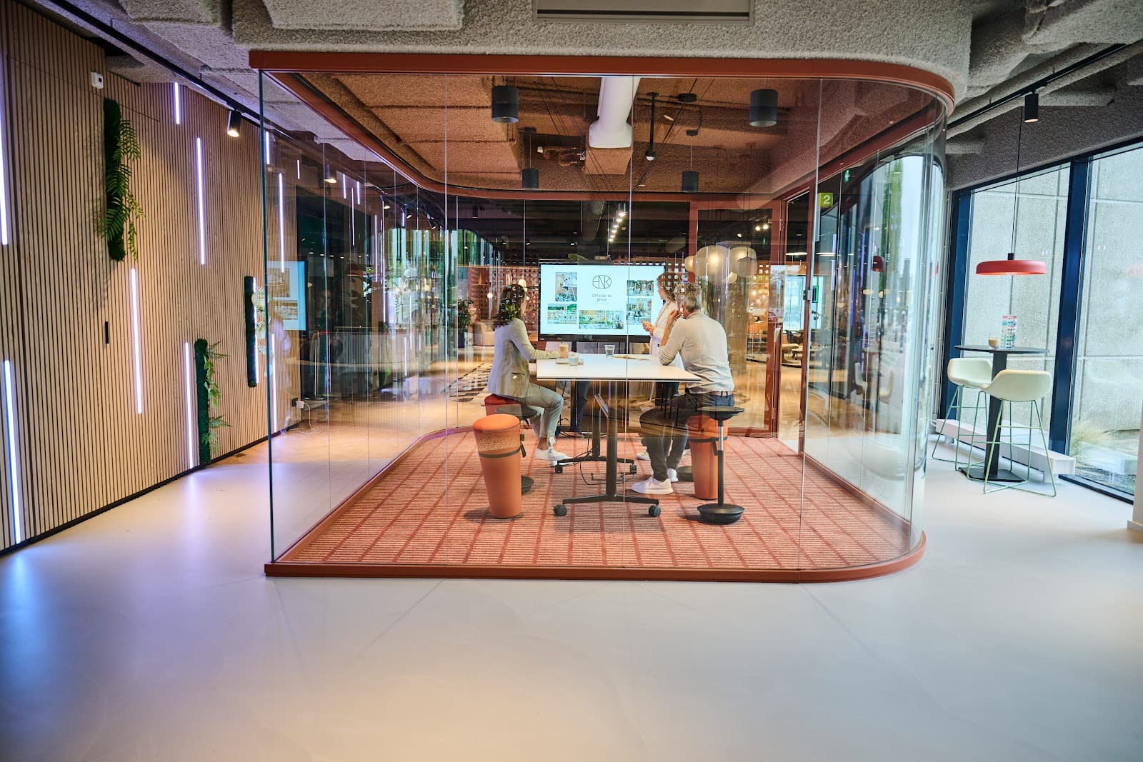 HNK Amsterdam Sloterdijk interior photo 14