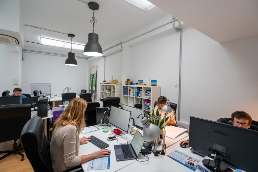 NIDUS COWORKING & OFFICE interior photo 4