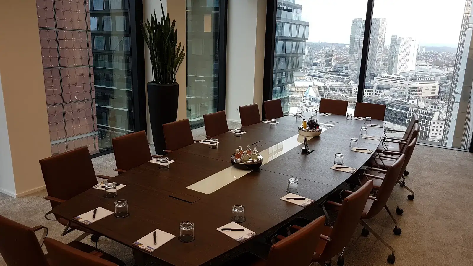 CONTORA Office Solutions · Frankfurt · Taunusturm interior photo 5