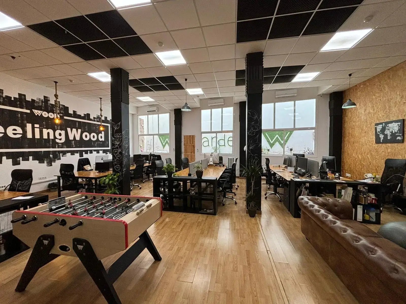 Wood Work Coworking Almeria interior photo 2