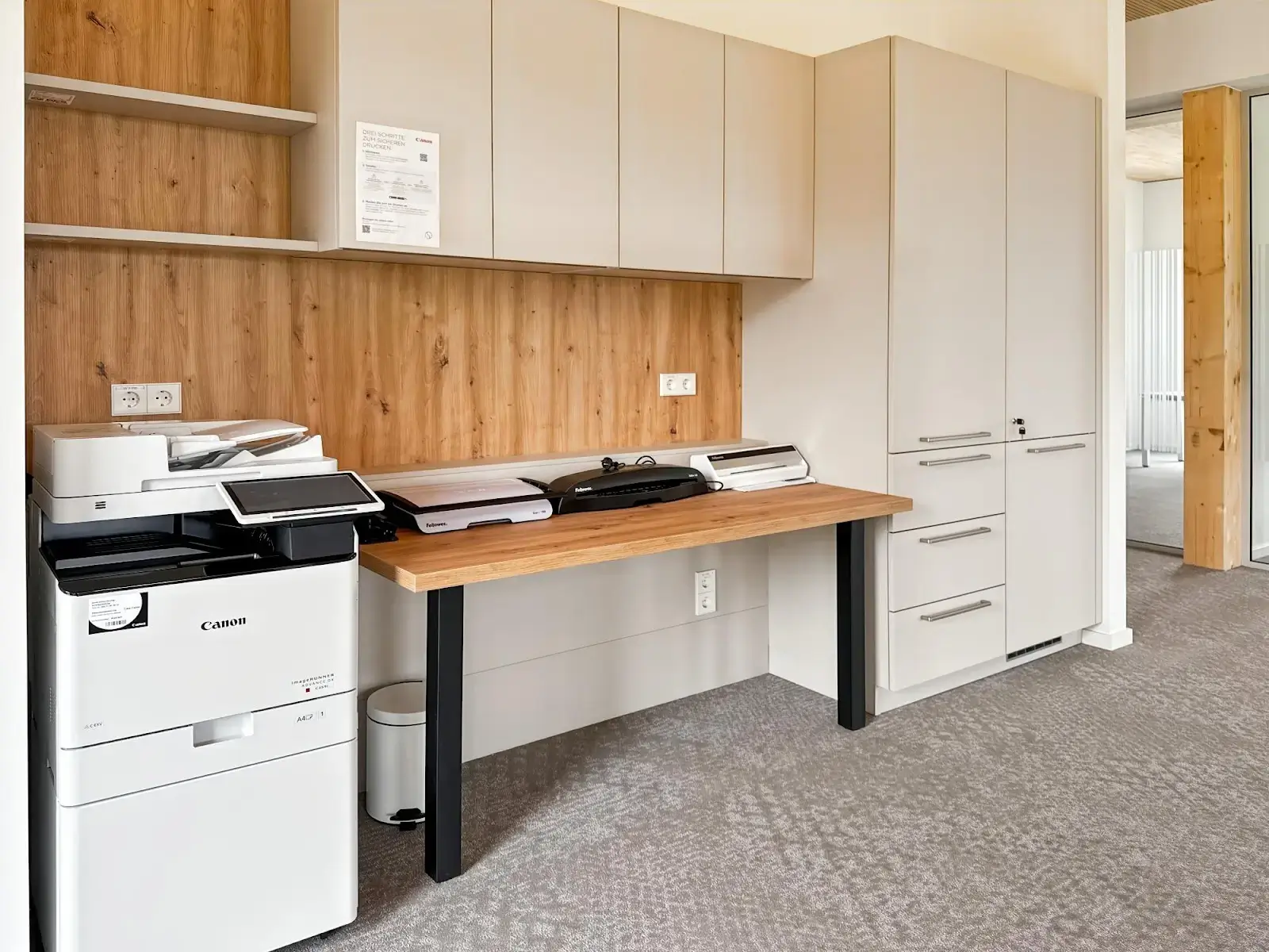 Regus Metzingen Friedrich-Henning-Straße 17 interior photo 6