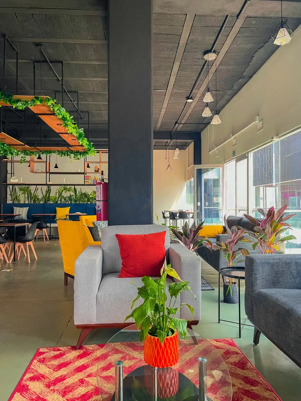 Thinkhub Coworking interior photo 9