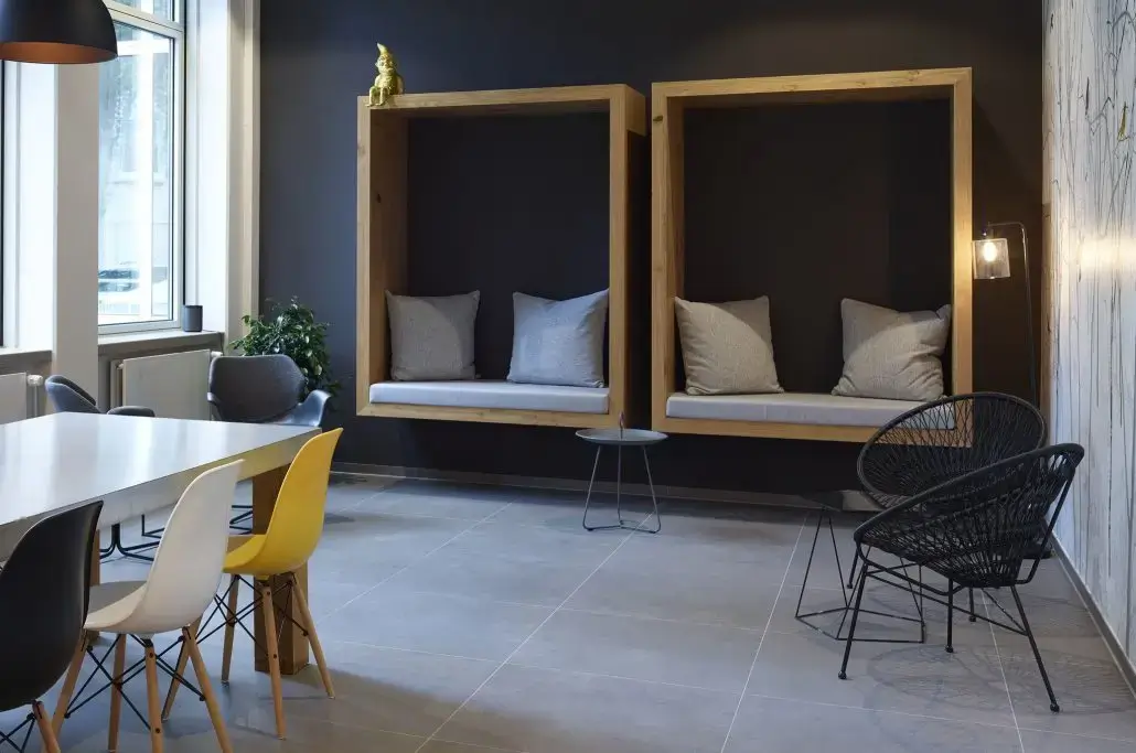 workspace A81 interior photo 8