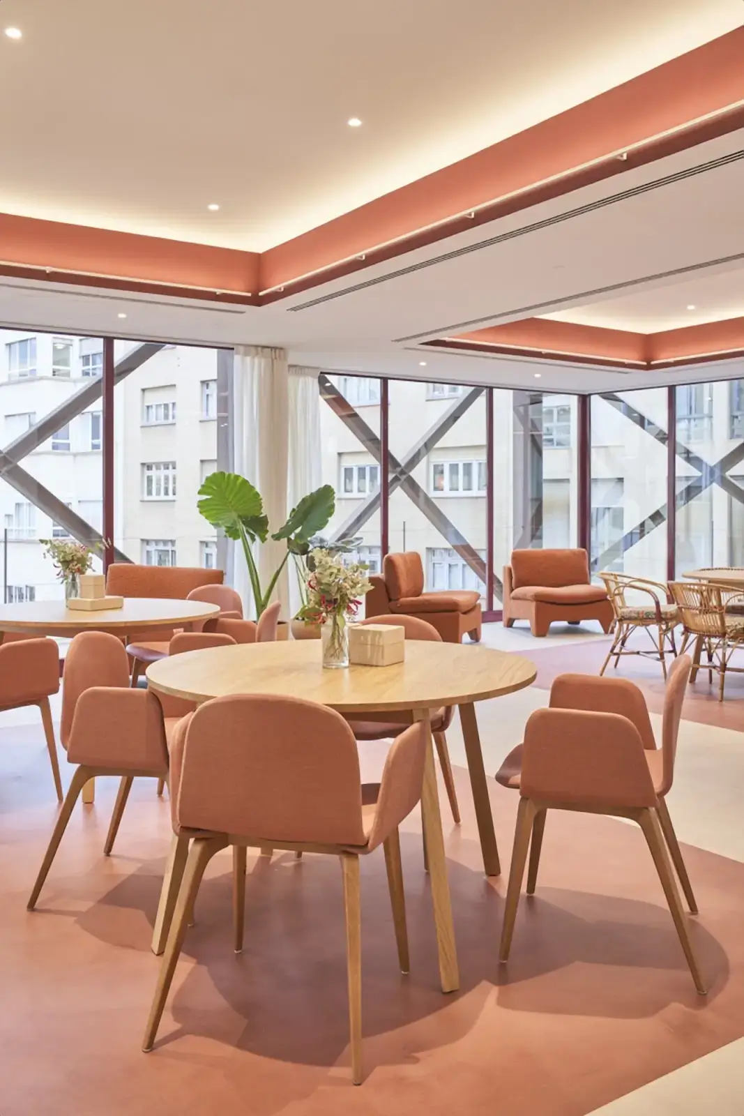 Coworking LOOM Plaza Catalunya interior photo 8