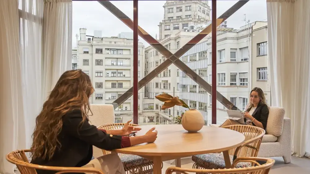 Coworking LOOM Plaza Catalunya interior photo 10