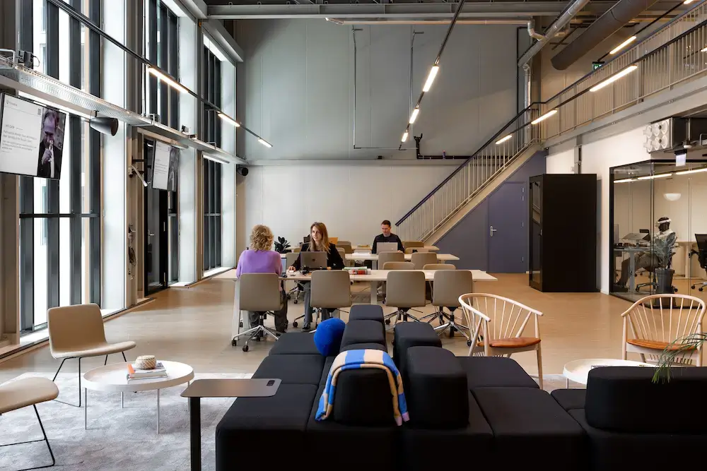 beyond Republica Campus interior photo 2