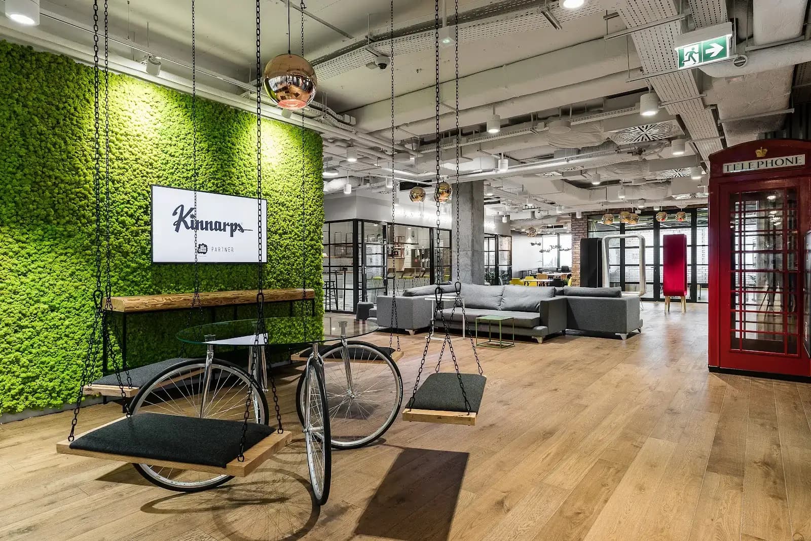 Brain Embassy Jerozolimskie interior photo 3