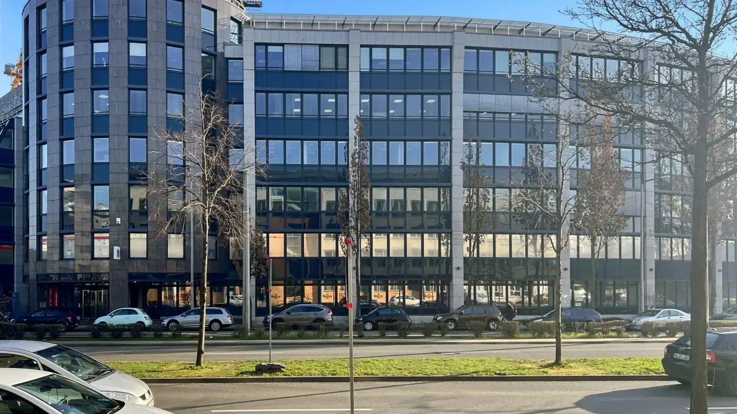 Regus Leipzig Atrium interior photo 8