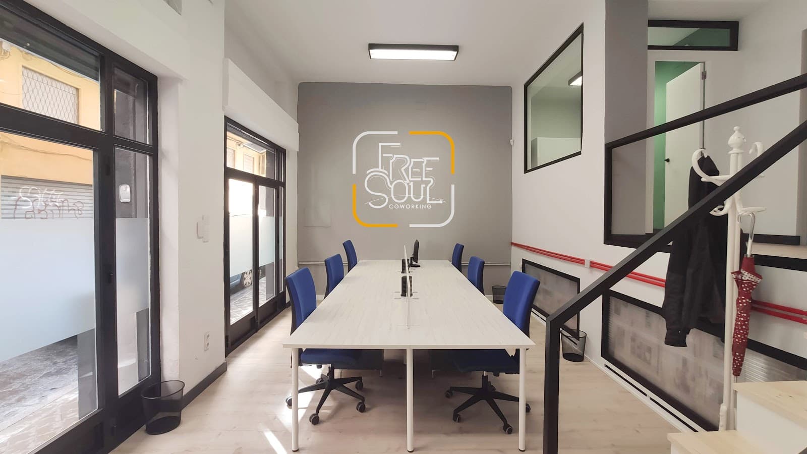FreeSoul Coworking interior photo 2