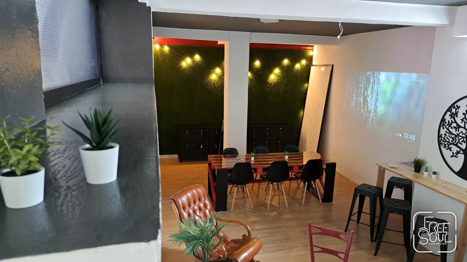 FreeSoul Coworking interior photo 5