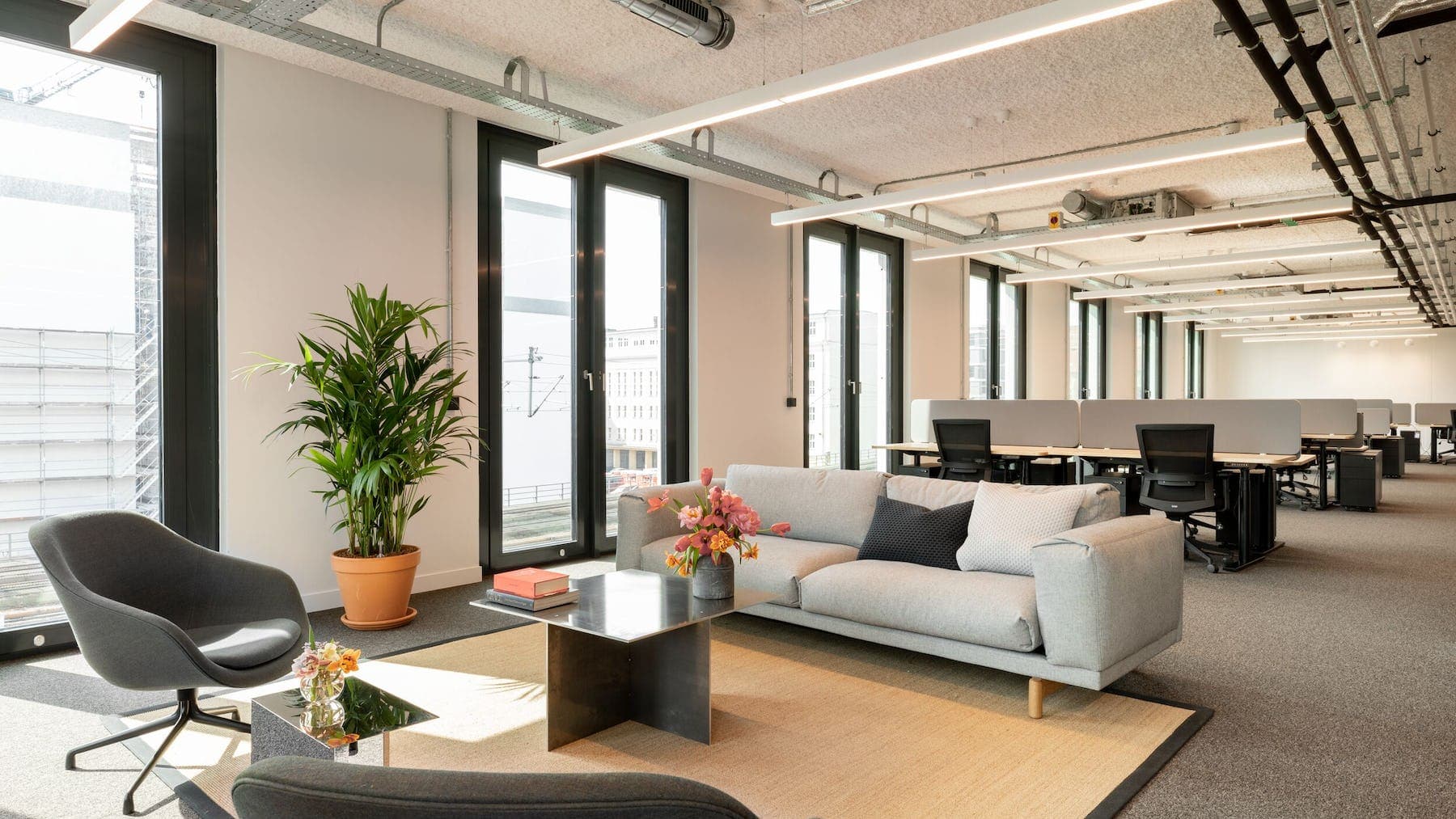 WeWork Alexanderplatz interior photo 12