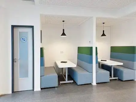 Regus Köln HangarOne interior photo 9