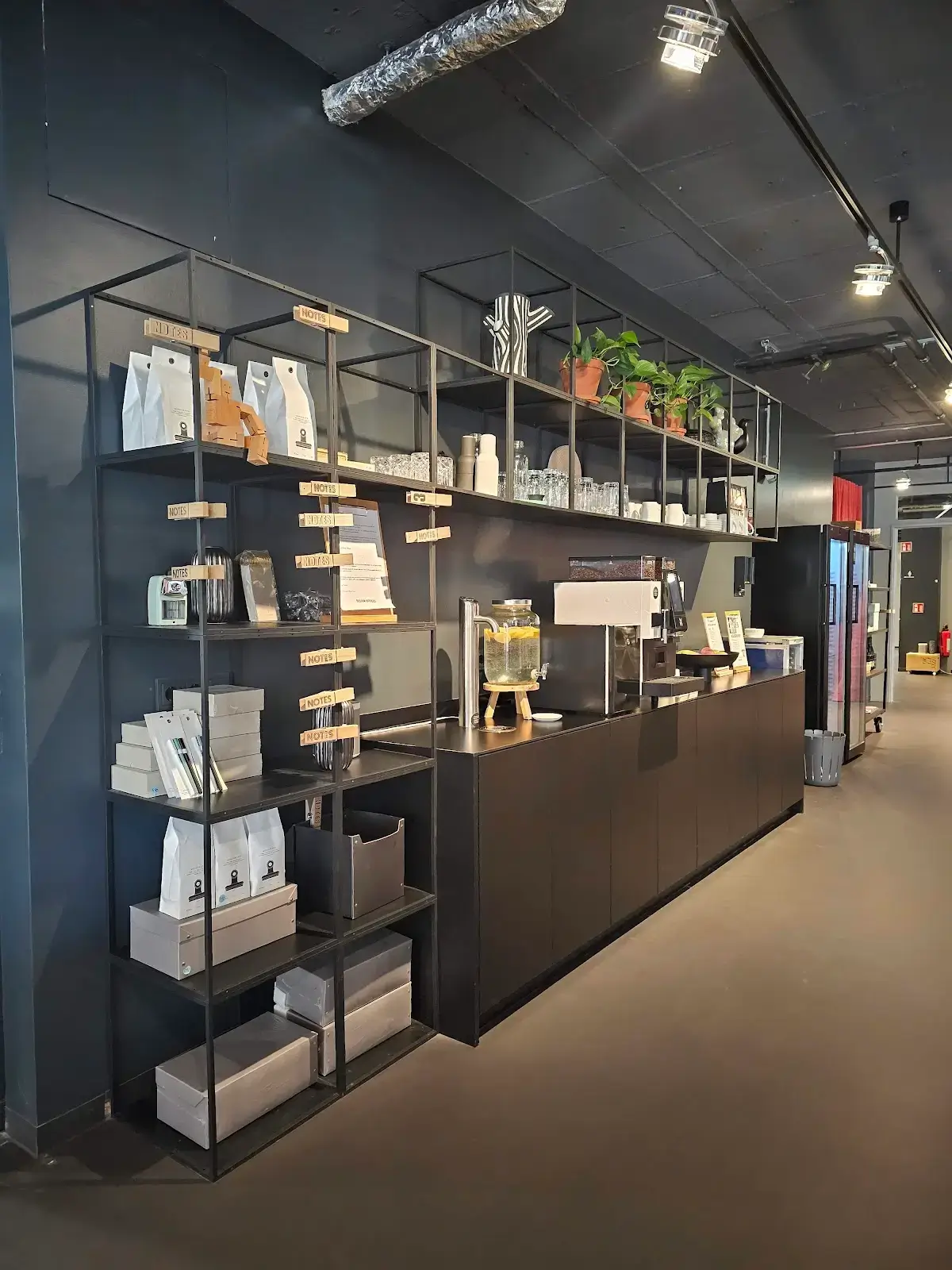 Design Offices Stuttgart Tower interior photo 4