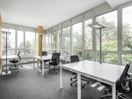 Regus Eschborn Business Park interior photo 7