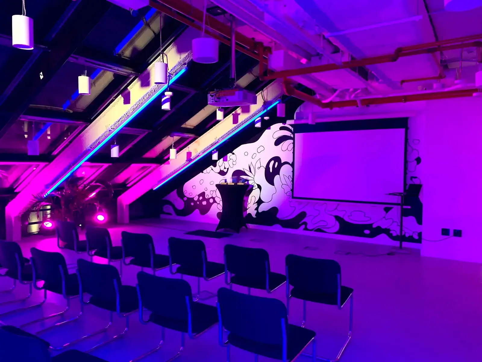 WeWork Hotel Europejski interior photo 8