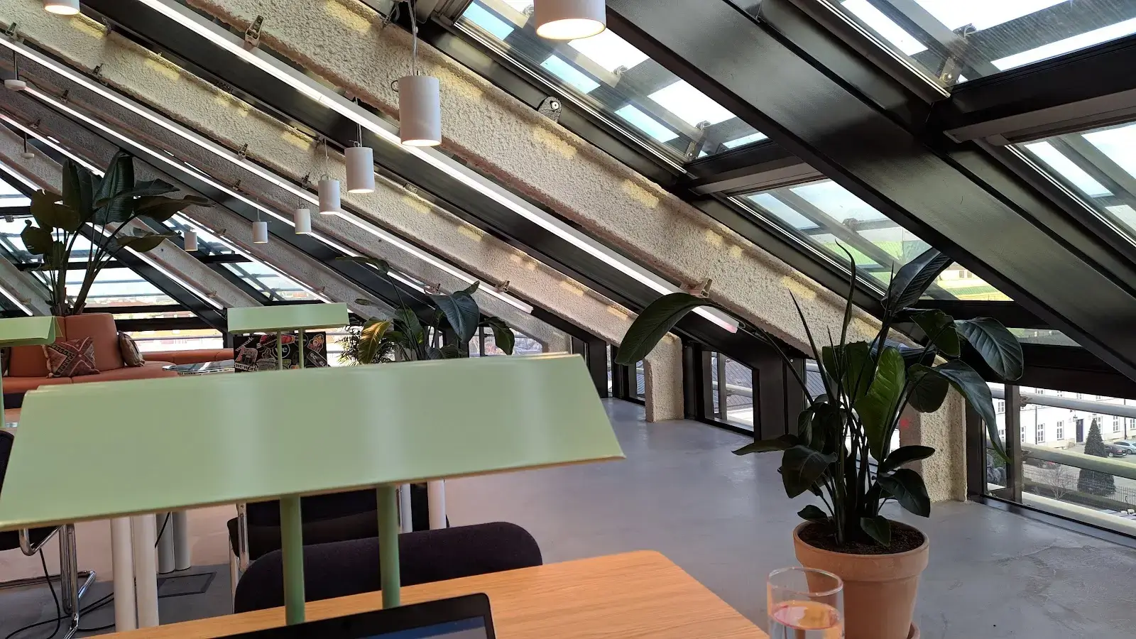 WeWork Hotel Europejski interior photo 11