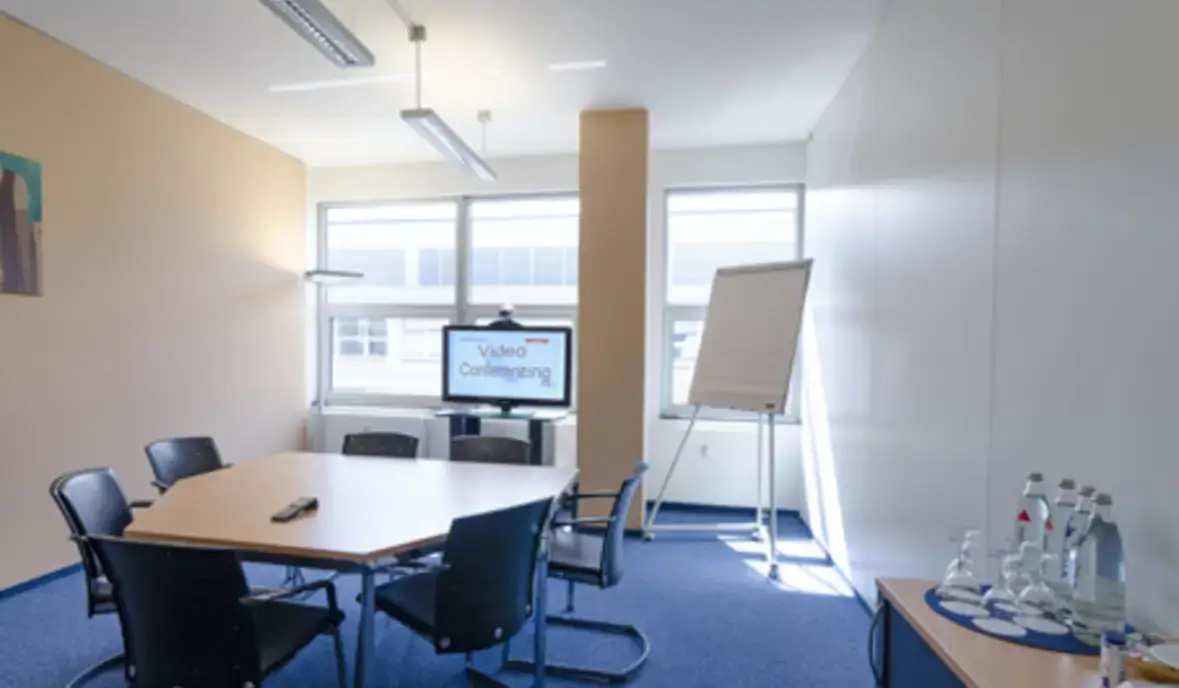 Satellite Office Stuttgart K35 interior photo 9