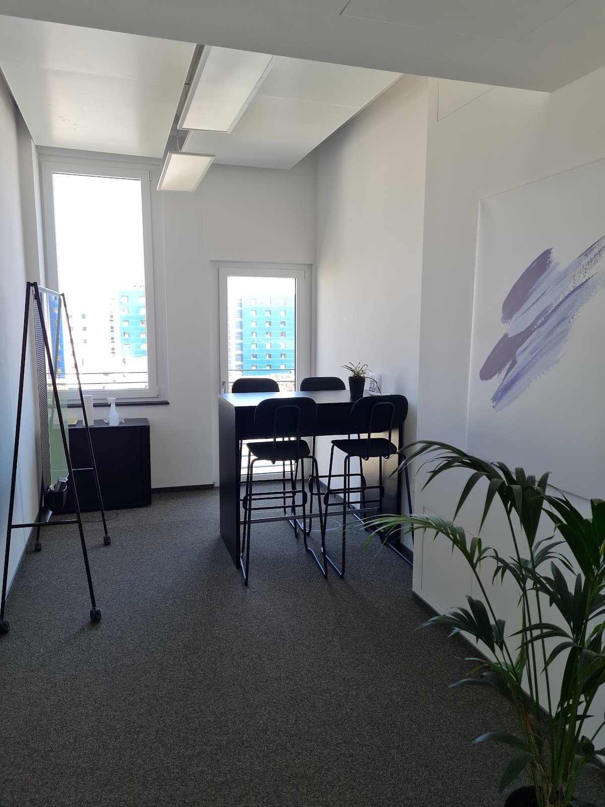 Rivvers Coworking Stuttgart Feuerbach interior photo 3