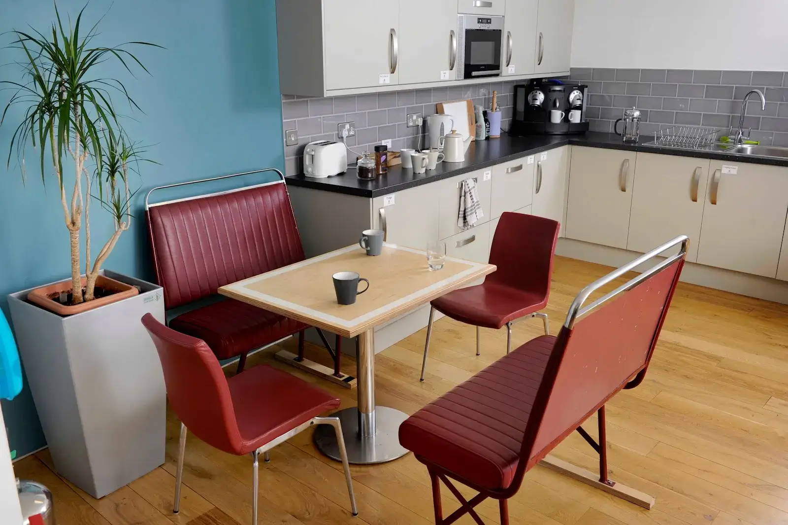 The Melting Pot interior photo 9