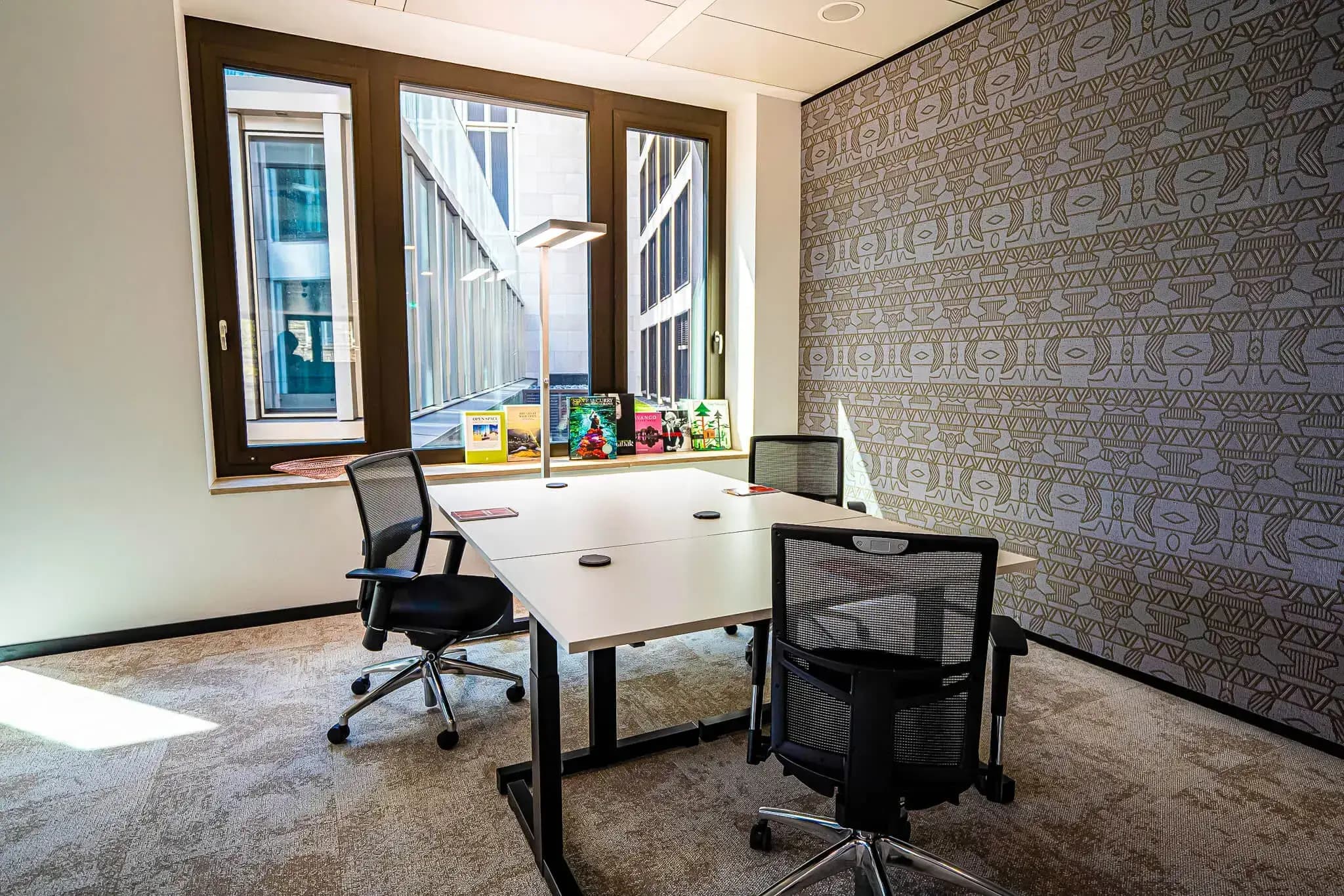 Tribes Frankfurt Marienforum interior photo 3