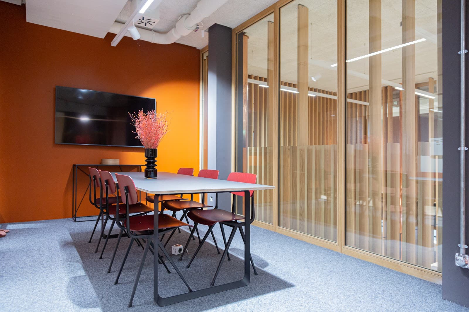 Flexoffice Basel Barfüsserplatz interior photo 8