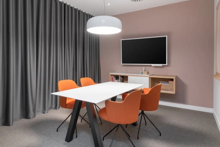 Signature by Regus Dusseldorf Königsallee 61 interior photo 3