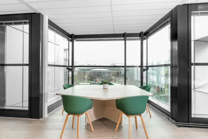 Signature by Regus Dusseldorf Königsallee 61 interior photo 4