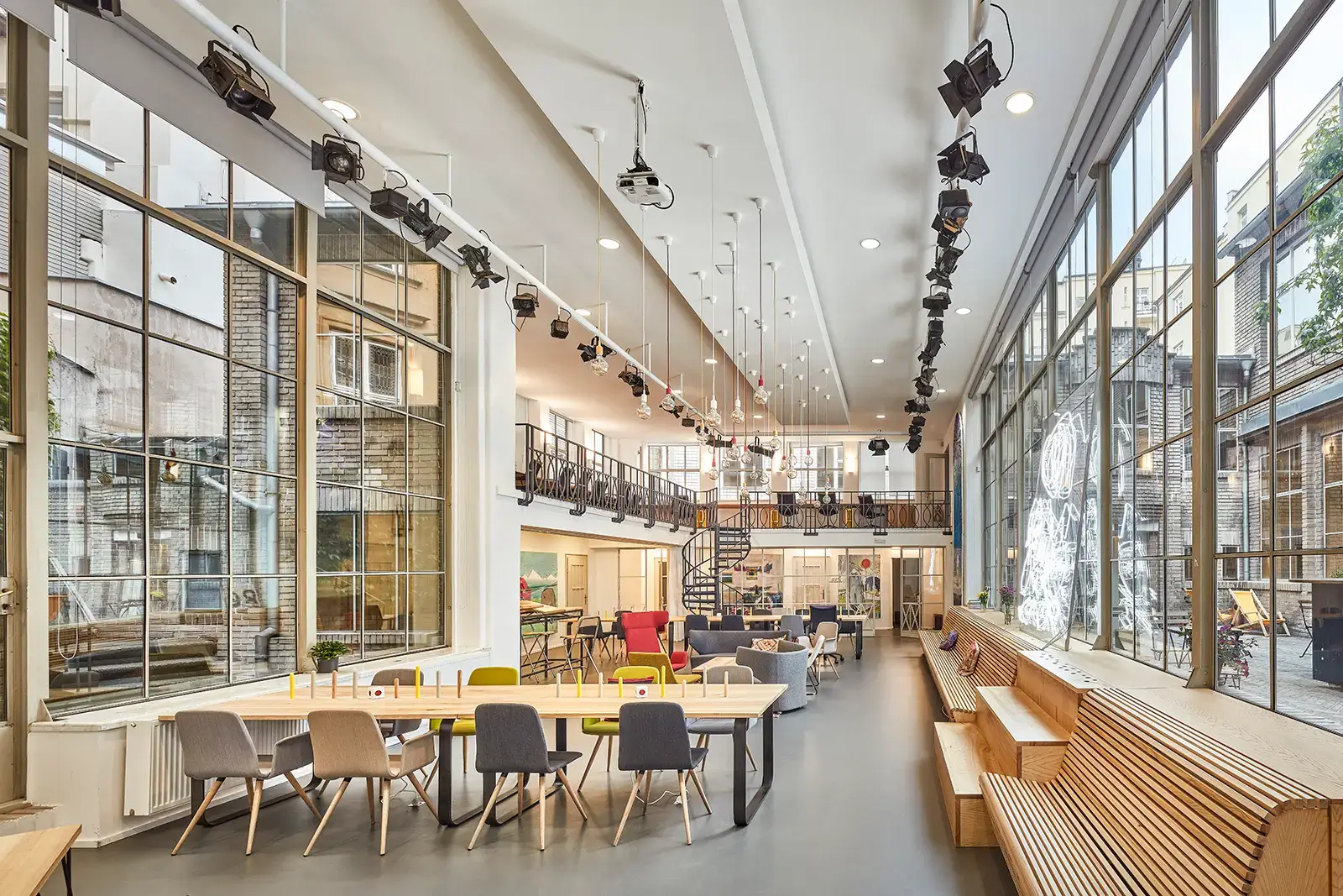 Opero interior photo 2