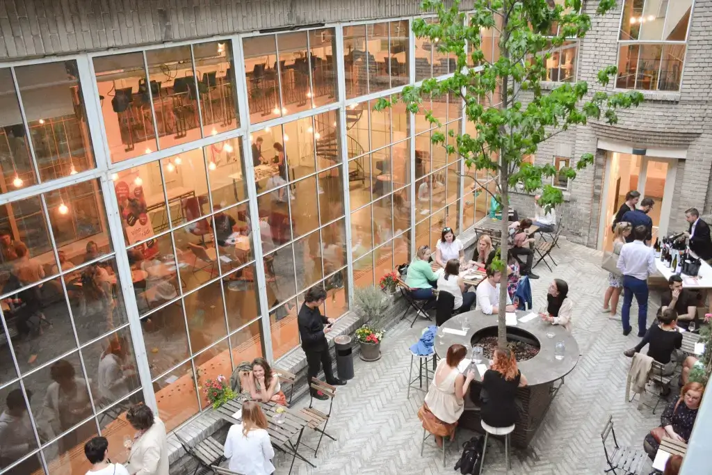 Opero interior photo 5