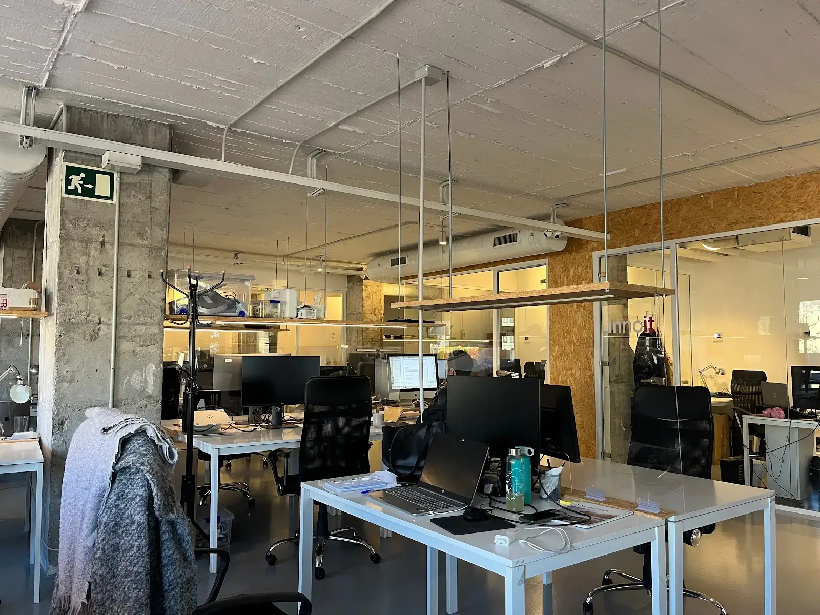 Aticco Urquinaona - Coworking Centro Barcelona interior photo 6